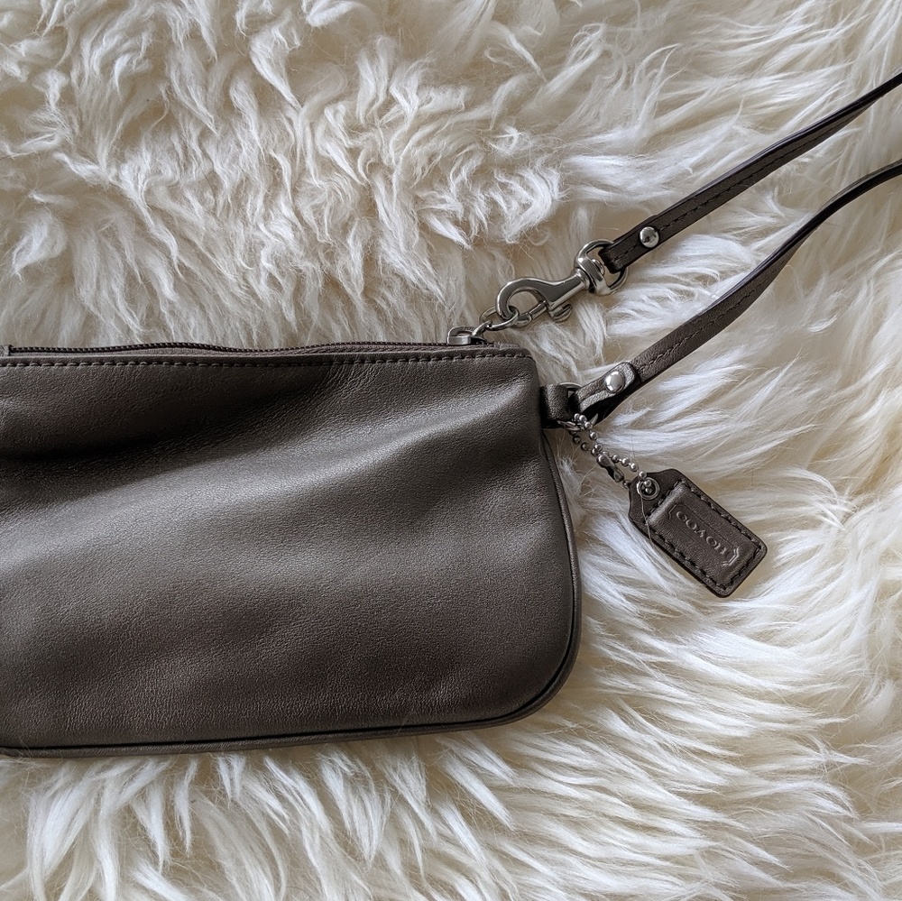 Metallic Coach Coin Purse - Picture 3 of 4